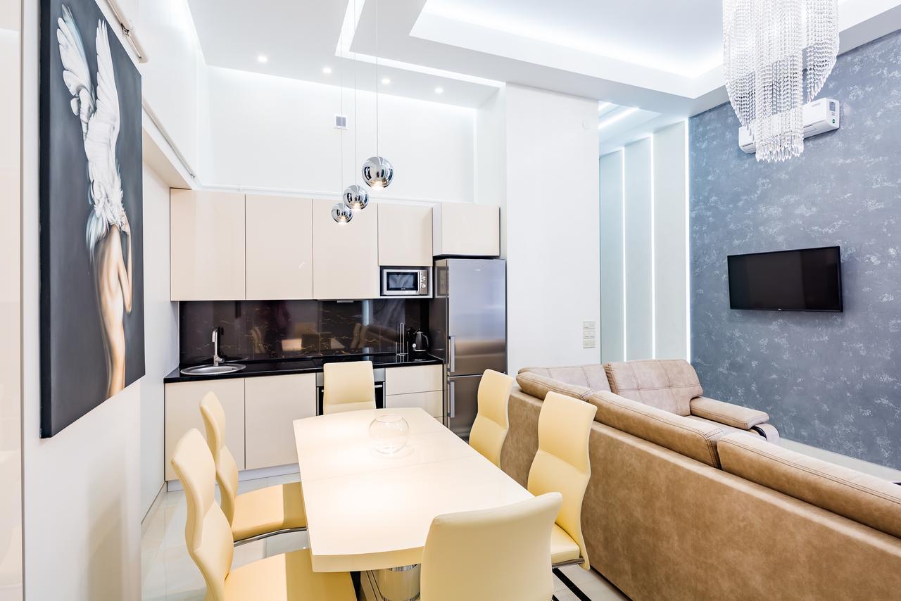 Leogrand Deluxe Apartments On Doroshenka 17 Lviv Exteriör bild